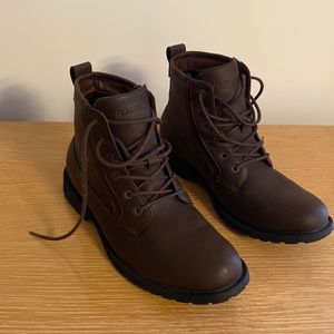 NWOB Nautica Boots